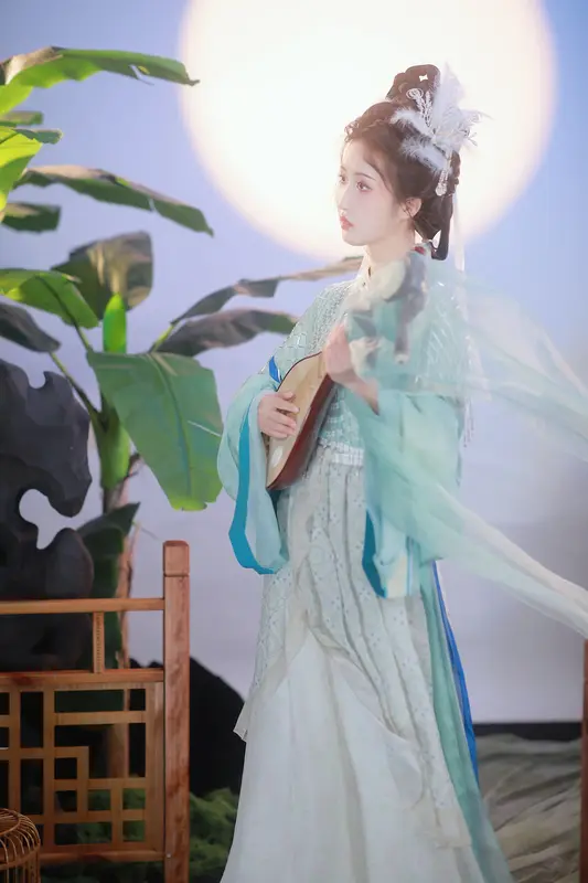 [YITUYU艺图语]2025.03.04 月下 慕容 0
